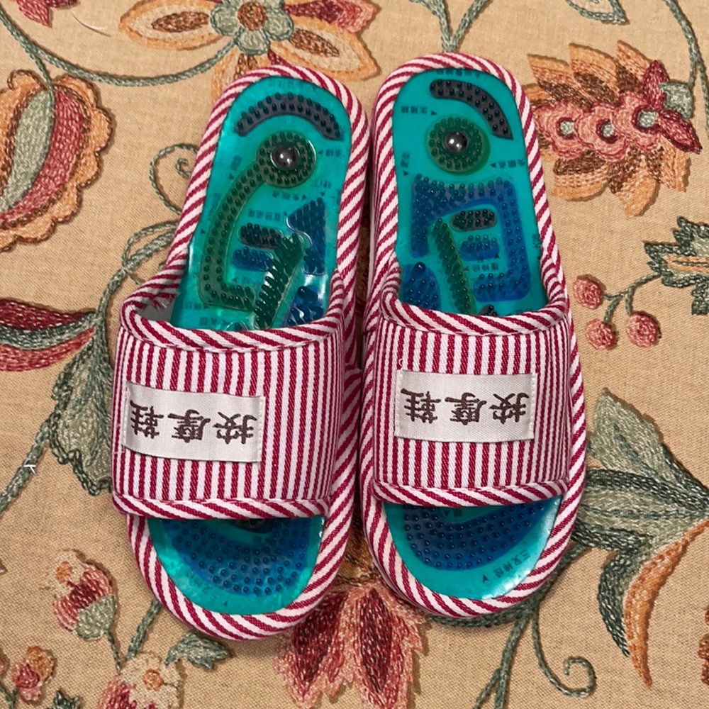Reflexology slippers